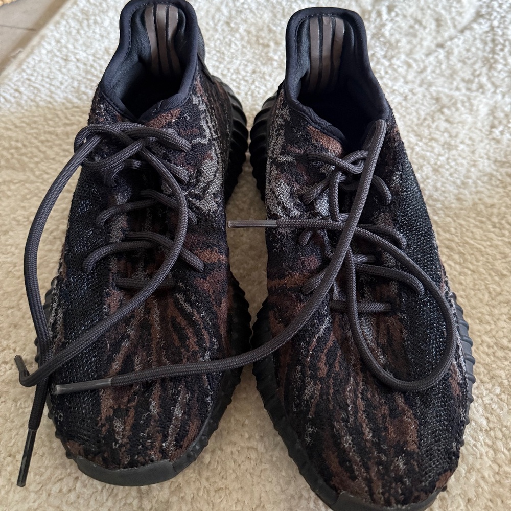 adidas Yeezy Boost 350 V2